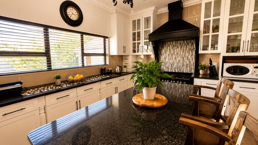 3 Bedroom Property for Sale in Wilkoppies North West